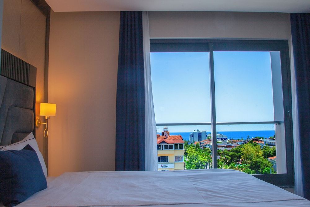 Turkay Hotel Deluxe Room, 1 King Bed, City View 13