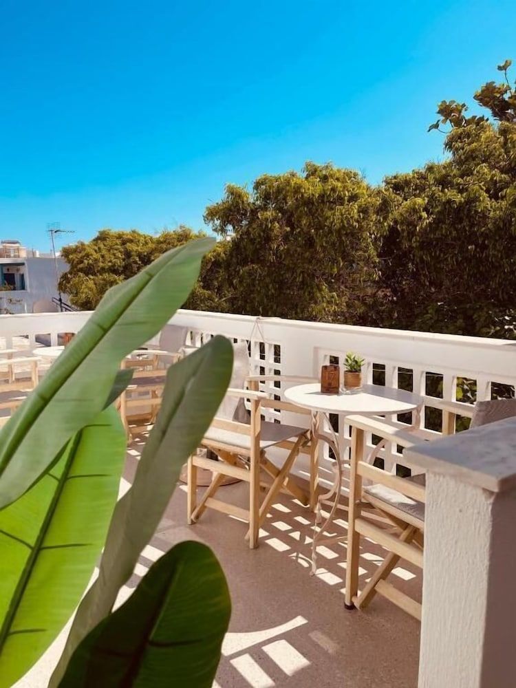 Semiramis Guesthouse Economy Double Room 8