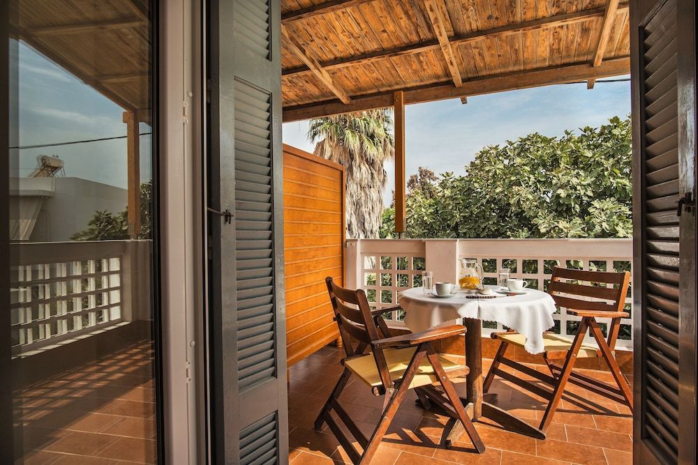 Semiramis Guesthouse Standard Double room 17