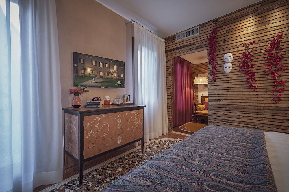 Cinqueteste Luxury Home Venice Junior Double Room 5