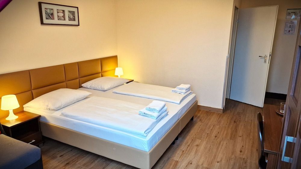 Mikon Eastgate Hotel Family Room for 2 adults and 1 child 3