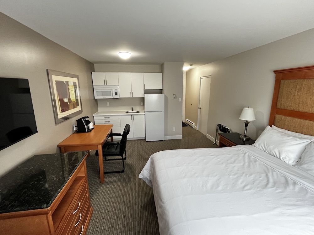 Anavada Inn & Suites - Prince George Kitchenette, 1 Queen Bed 2