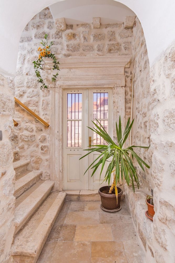 undefined Apartment & Room Joy 9