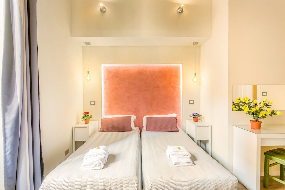 undefined AmoRoma Suite 6