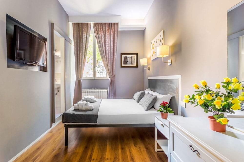 undefined AmoRoma Suite 3