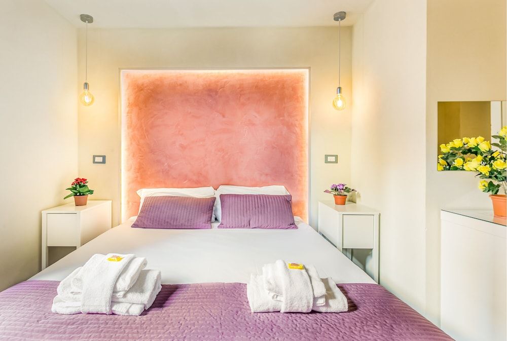 undefined AmoRoma Suite 7