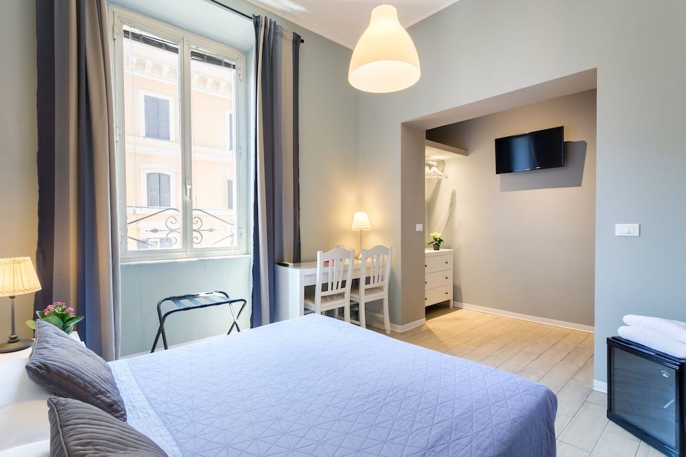 AmoRoma Suite Superior Triple Room (101) 32