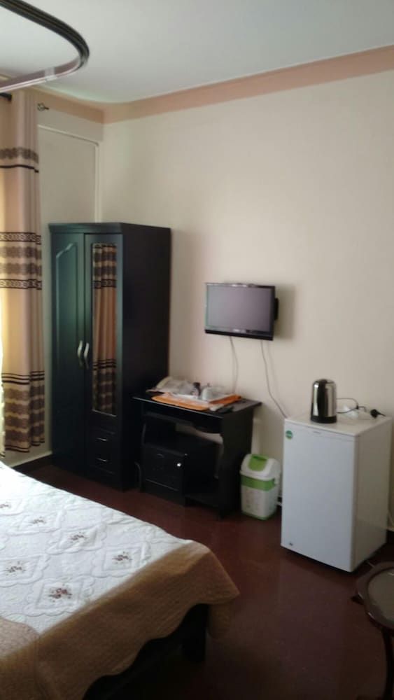 United Motel Entebbe Standard Single Room 6
