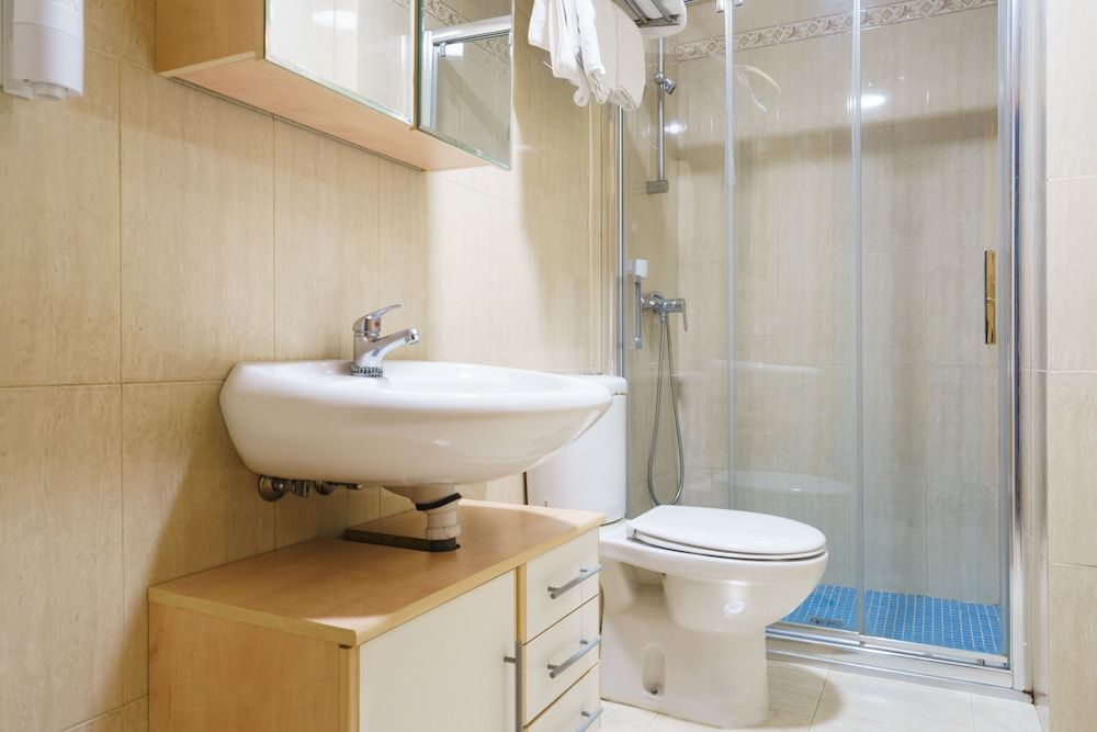 Hostal Frasca by Vivere Stays Twin room with extra bed 3