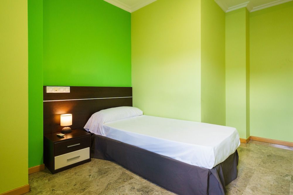 Hostal Frasca by Vivere Stays Single Room 3