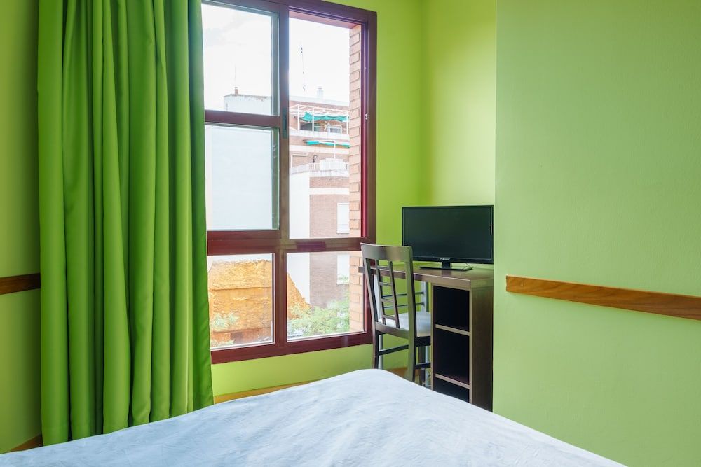 Hostal Frasca by Vivere Stays Twin room with extra bed 4
