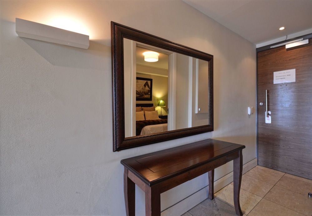 Canal Quays Luxury Apartments Standard Room, 1 Bedroom 17