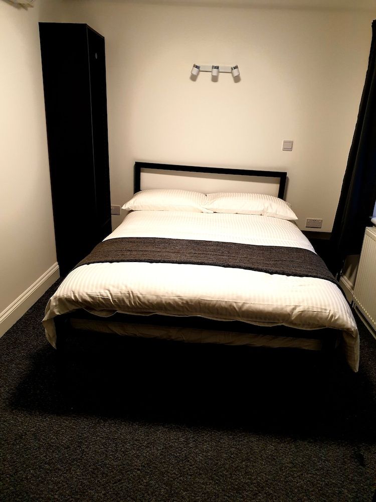 Wanstead Hotel Double Room 3