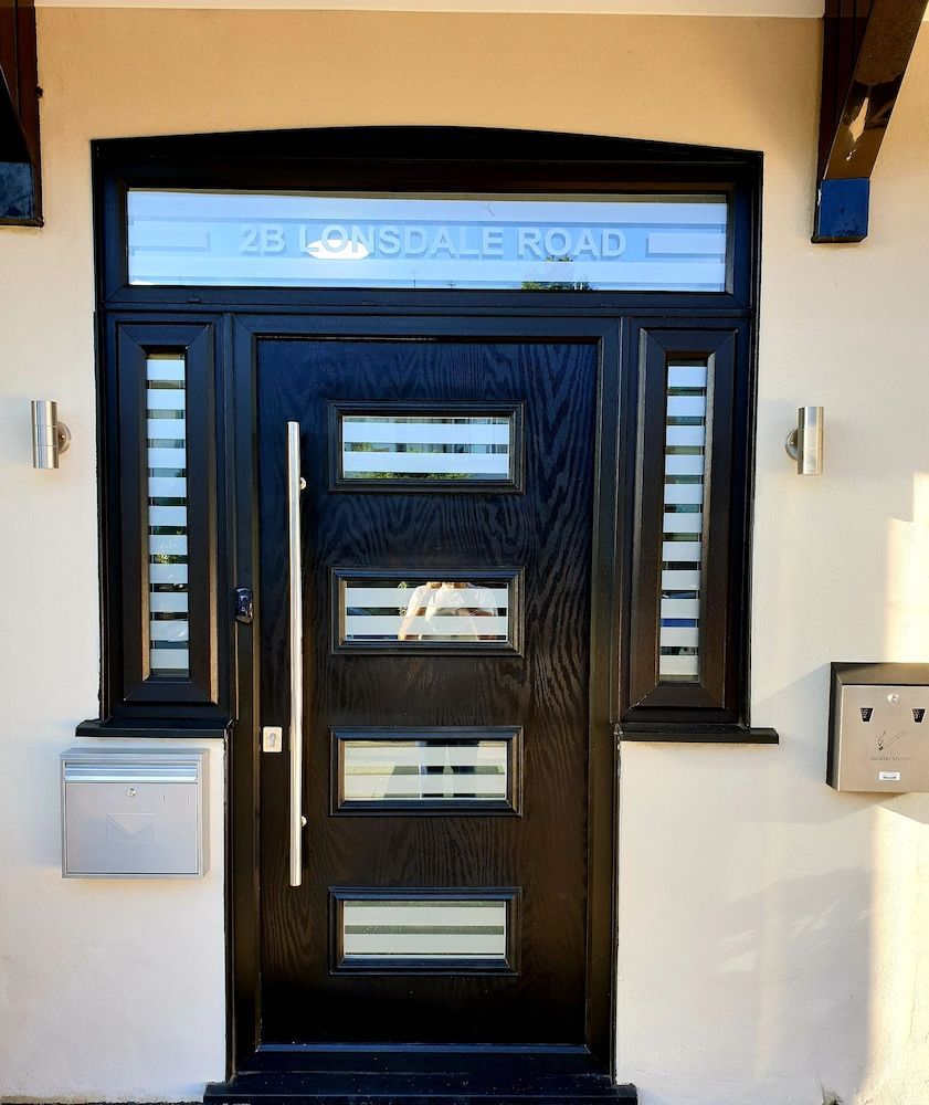 undefined Wanstead Hotel 4