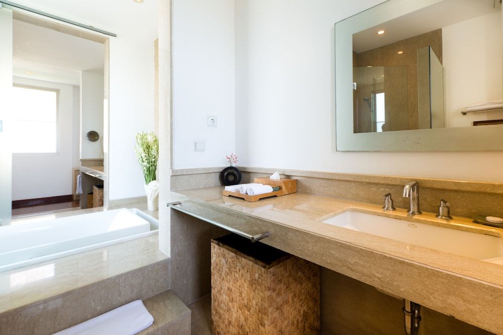 Sanur Residence 3 Bedrooms Deluxe Villa Beachfront 10