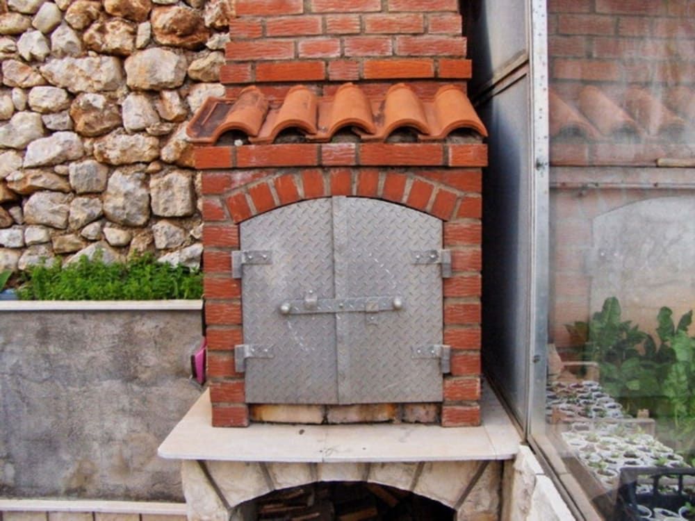 undefined Villa with garden 4