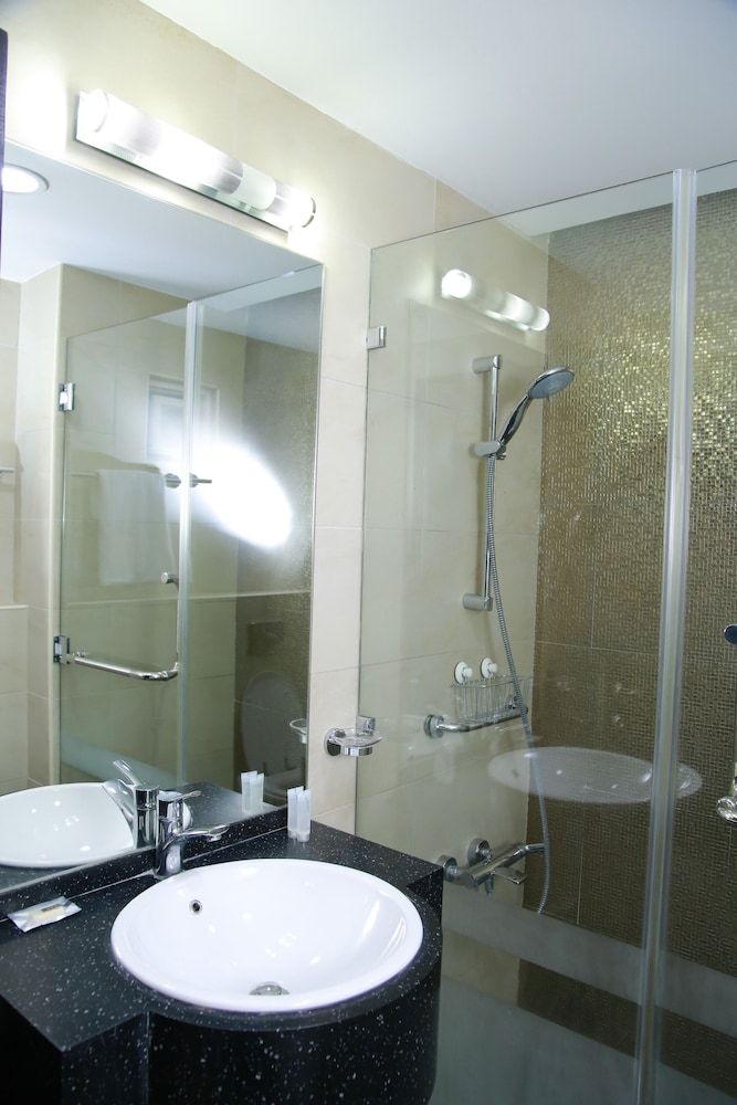 Prime Hotel Deluxe King 6