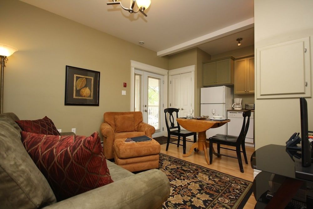 Windmill walk Furnished Apartment (103) 2