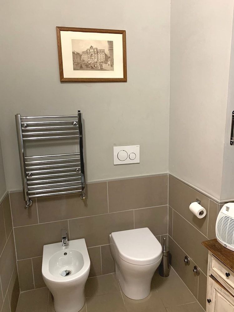 Juno Pantheon Double Room (with lounge) 3