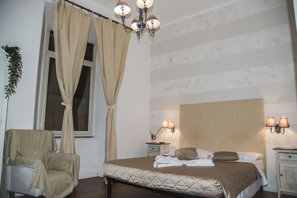 Juno Pantheon Triple Room 3