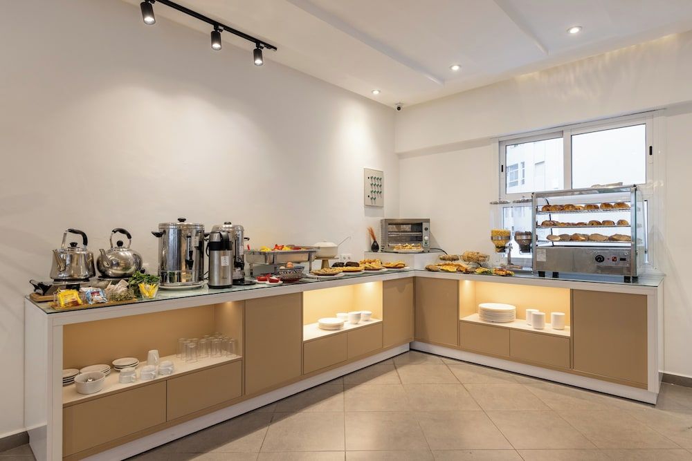 Room Service - Dining