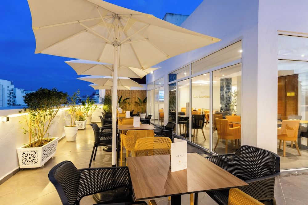 Room Service - Dining