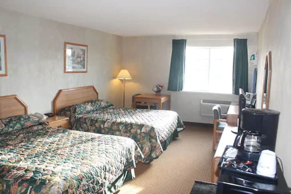 Basic Double Room, 2 Queen Beds