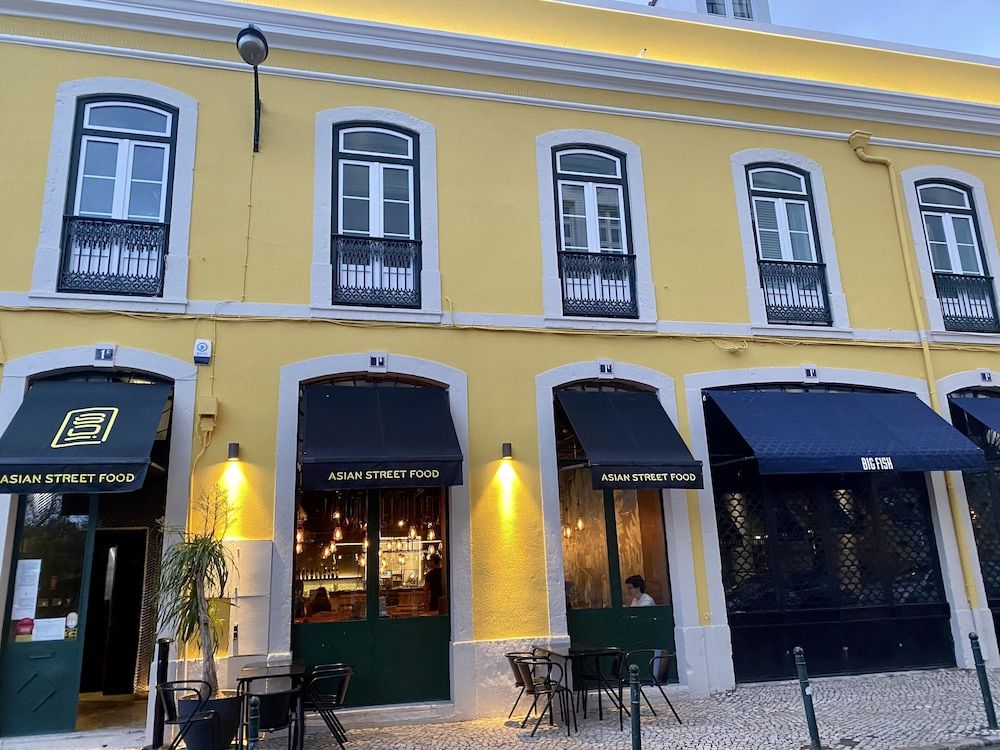 undefined Studios with Mezzanine Rua da Moeda 9