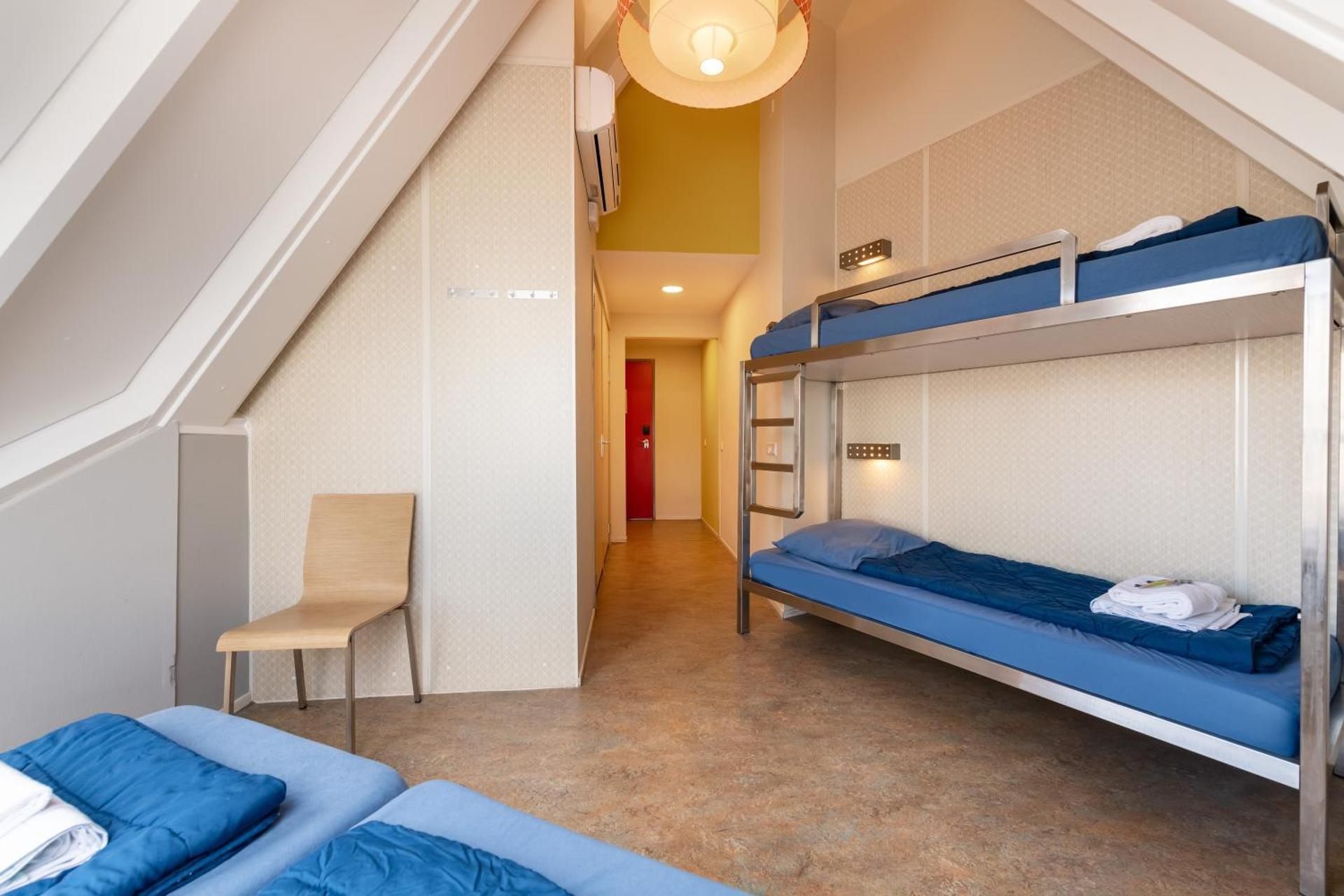 Stayokay Hostel Rotterdam Twin Room with Private Bathroom and Shower