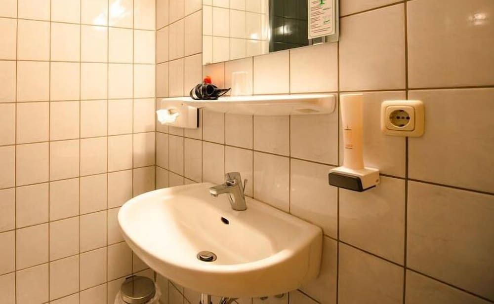 Hotel Fränkischer Hof Single Room 3