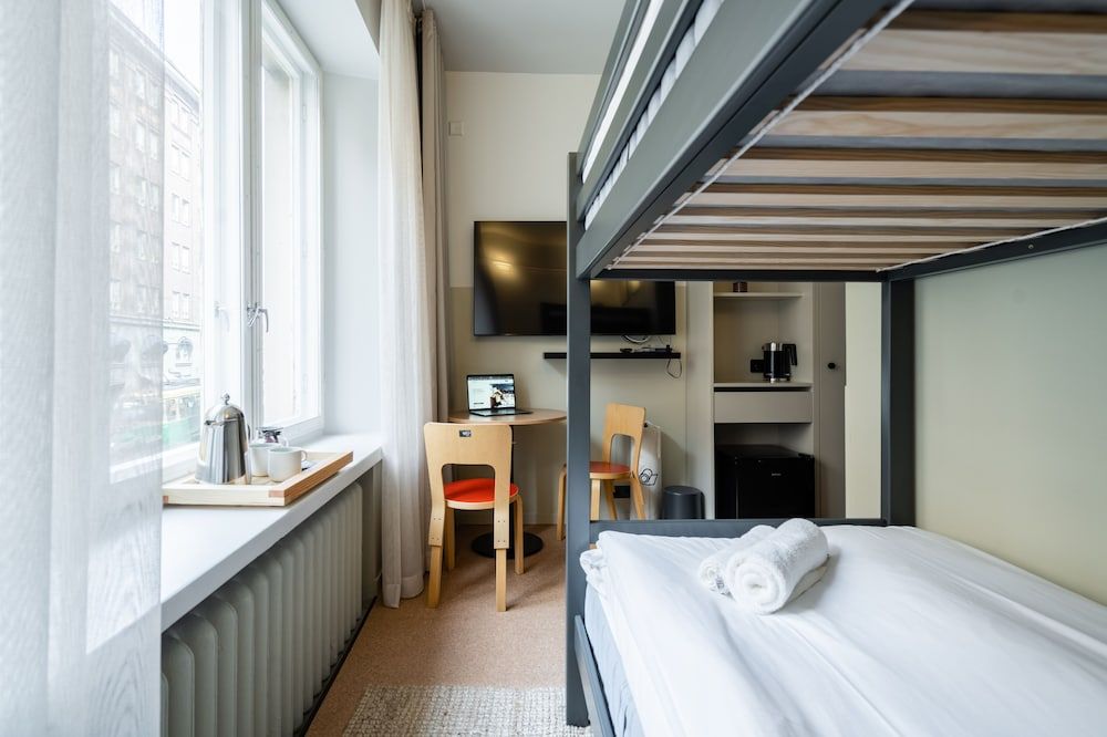 Bob W Kluuvi Pocket Double-Decker Beds 3