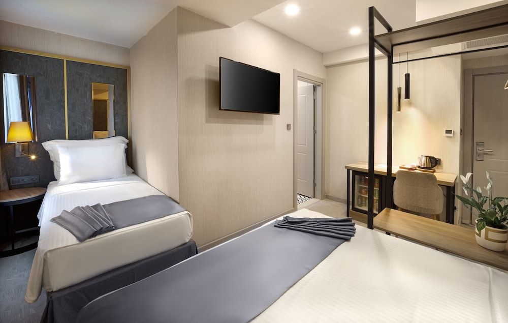 Imagine Istanbul - Sultanahmet Superior Triple Room 2