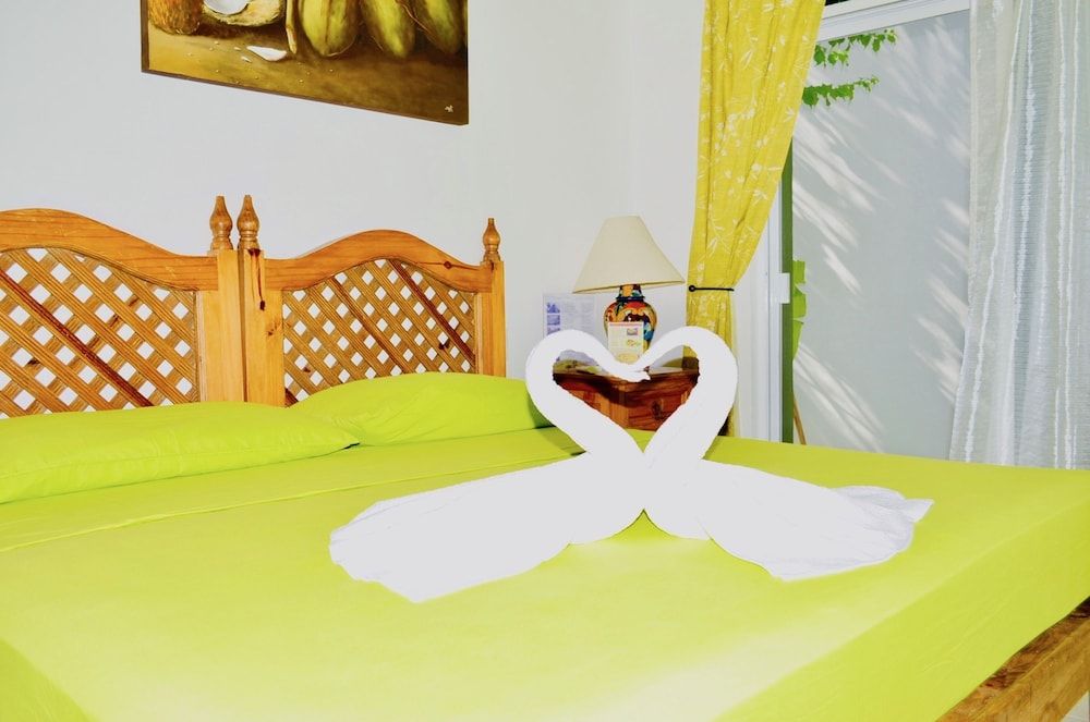 Dolce Vita Caribe B&B Superior Room, 1 Bedroom, Private Bathroom, Garden View (E7) 3
