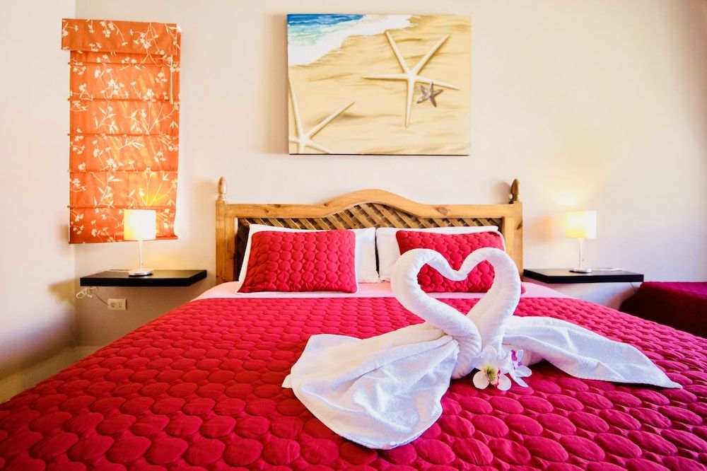 Dolce Vita Caribe B&B Executive Room, 1 Bedroom, Non Smoking, Refrigerator (E8) 4