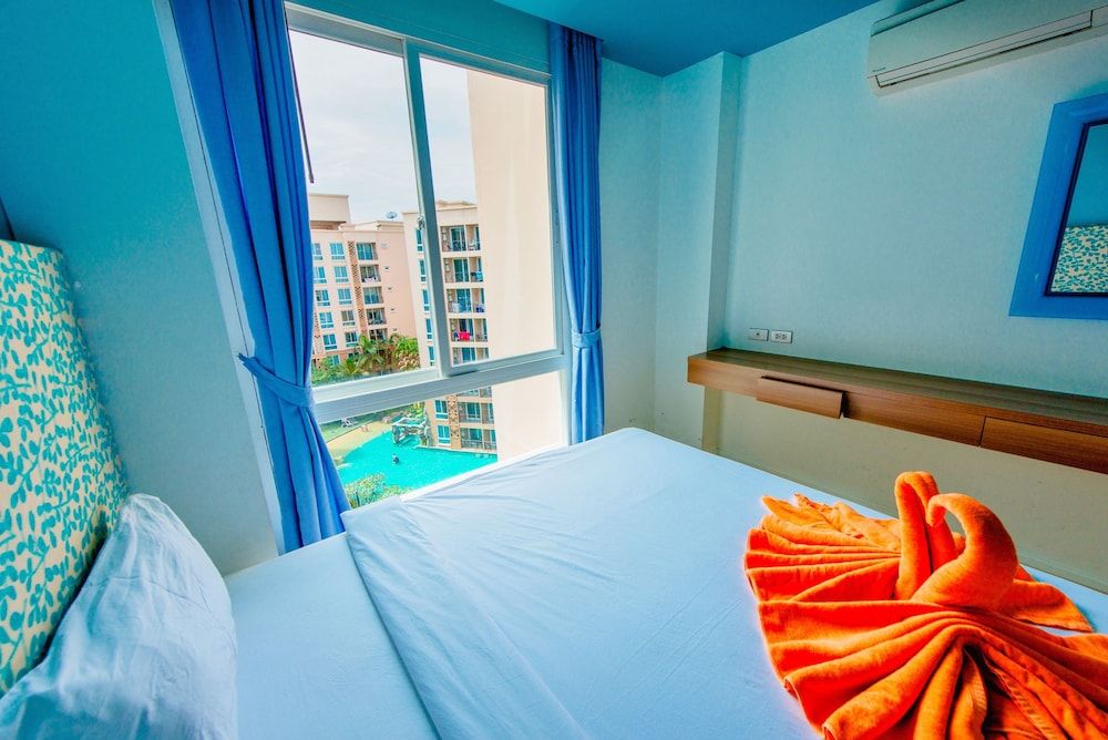Deluxe Double Room, Pool View