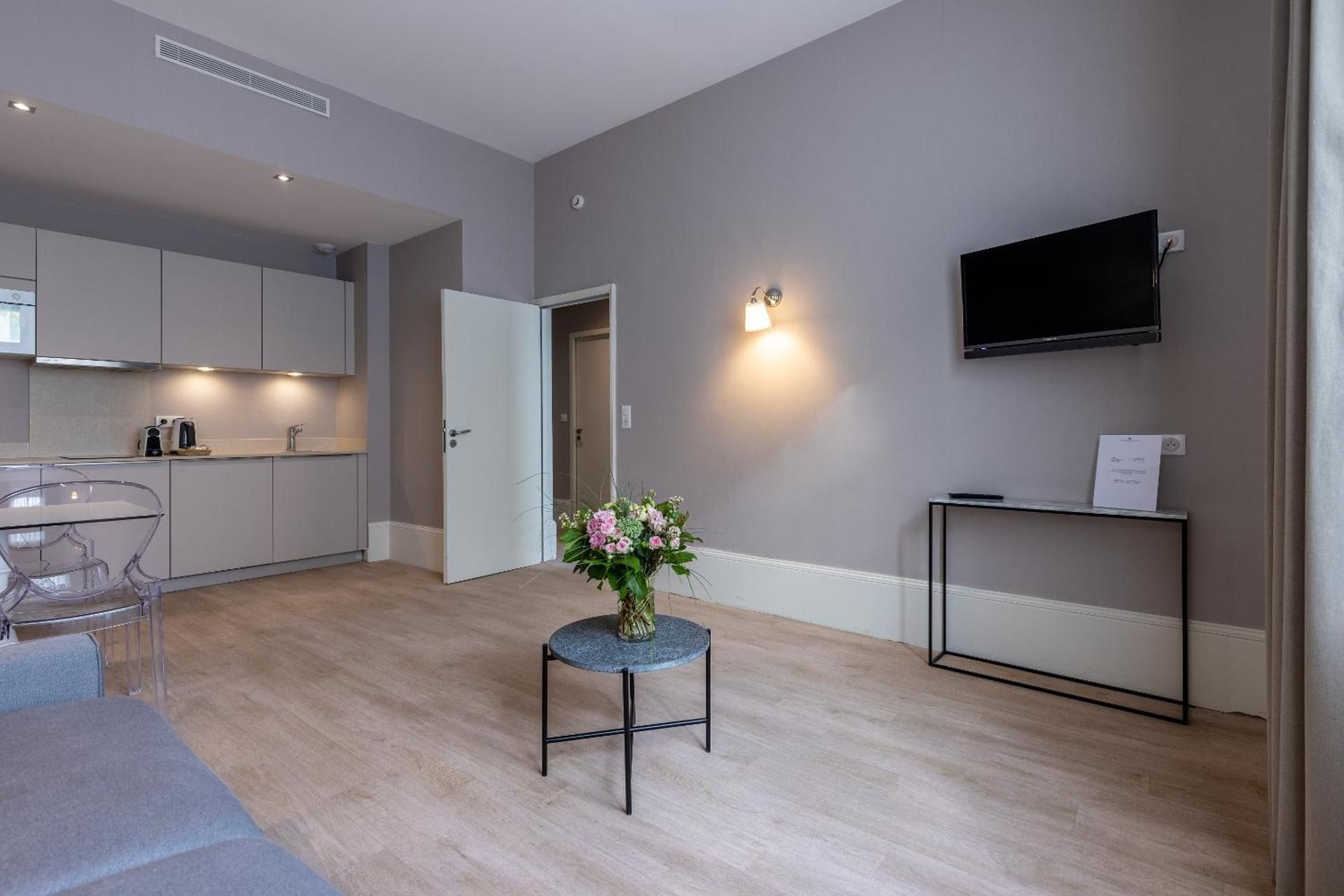 Deluxe Apartment