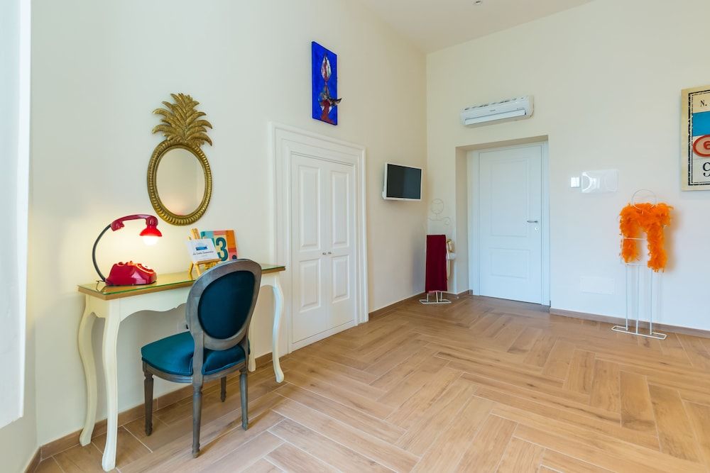 La Gatta Cenerentola Rooms Deluxe Double Room, 1 Bedroom (I femminielli) 10