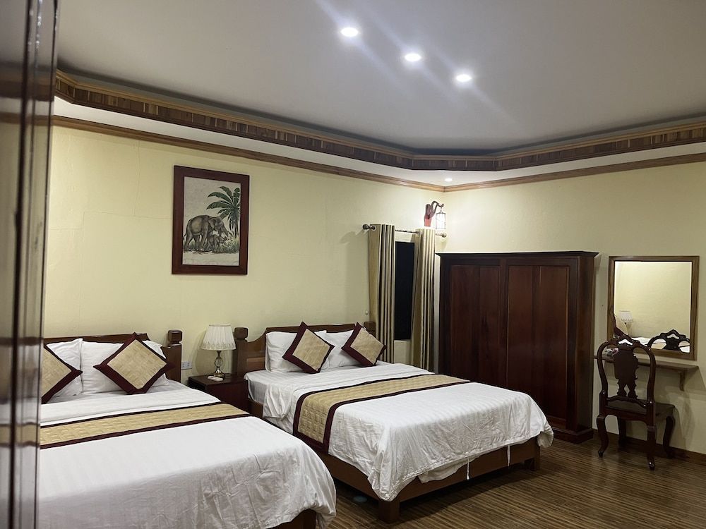 undefined Xayana Home 8