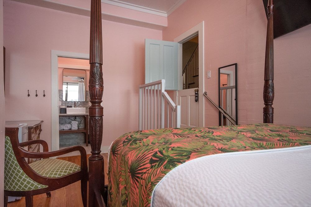 The Porch on Frances Inn Southernmost Room 9