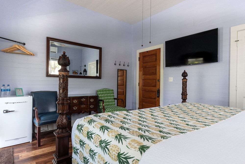 The Porch on Frances Inn Conch Republic Room 5 3