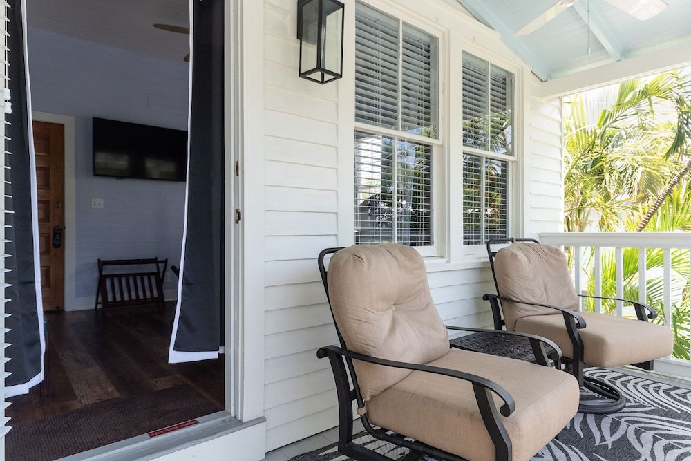 The Porch on Frances Inn Conch Republic Room 5 4