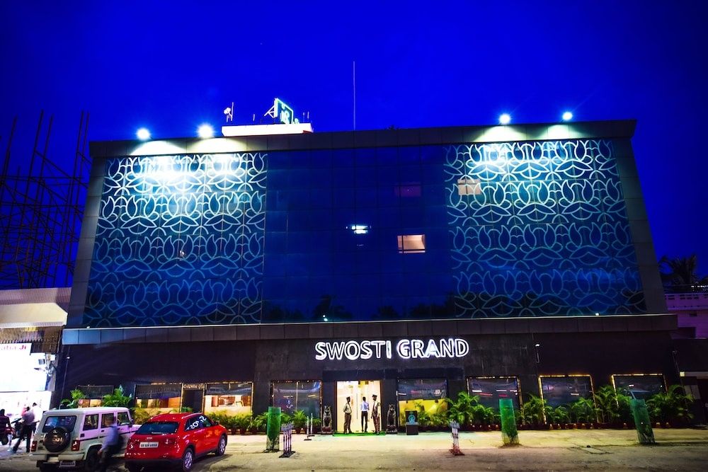 undefined Hotel Swosti Grand, Bhubaneswar 2