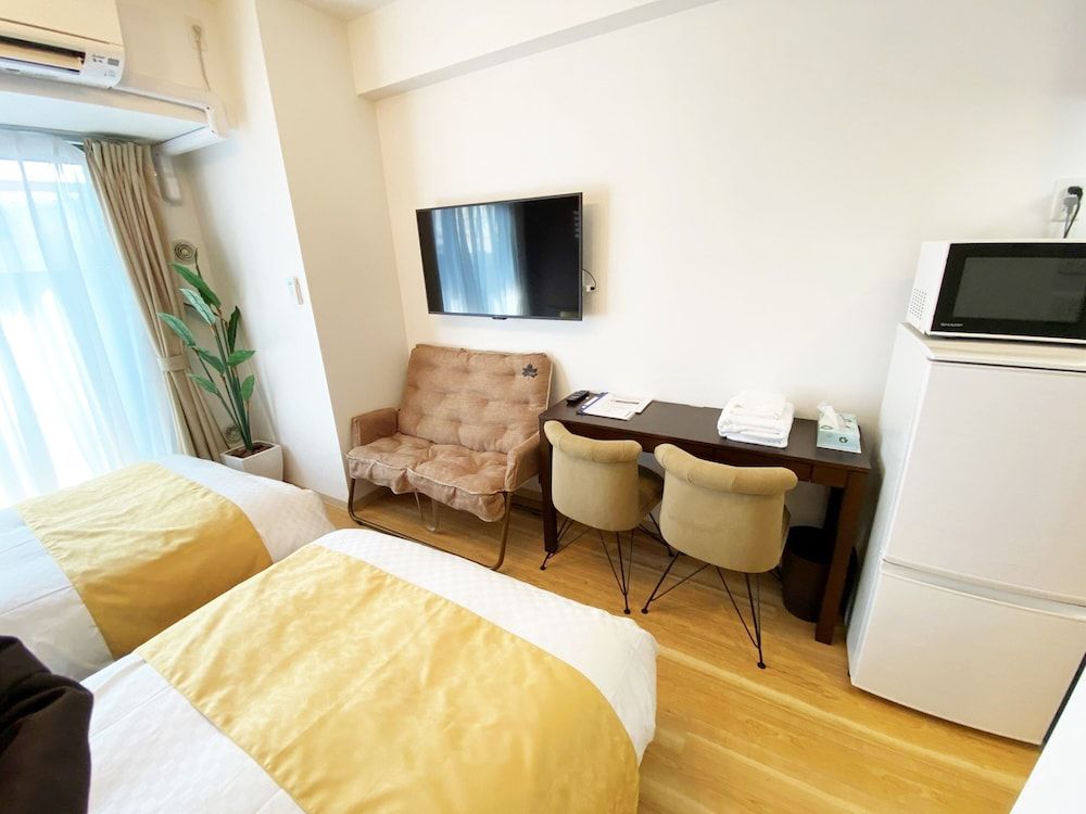 At RLiS House Osaka Domecity Standard Twin Room, Non Smoking 9