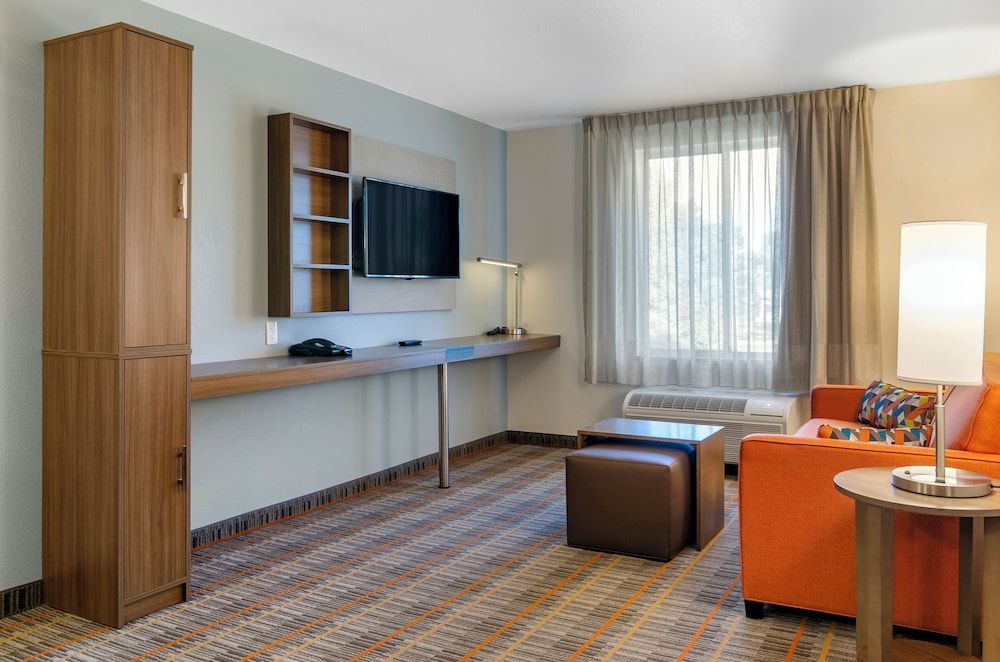 MainStay Suites Great Falls Airport Deluxe Suite, 1 King Bed with Sofa bed, Accessible, Non Smoking (Roll-In Shower, Efficiency) 5