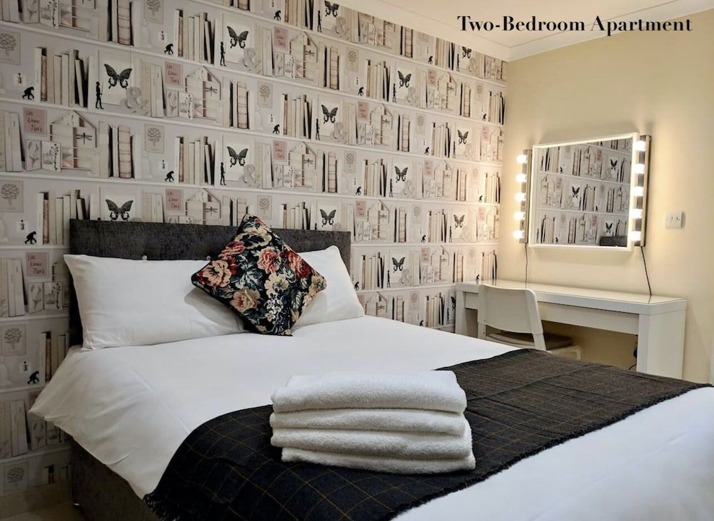 Kensington Olympia Apartment, Private Bathroom 3