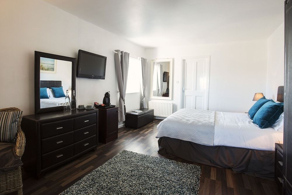 Basic Double Room, 1 Double Bed, Sea View