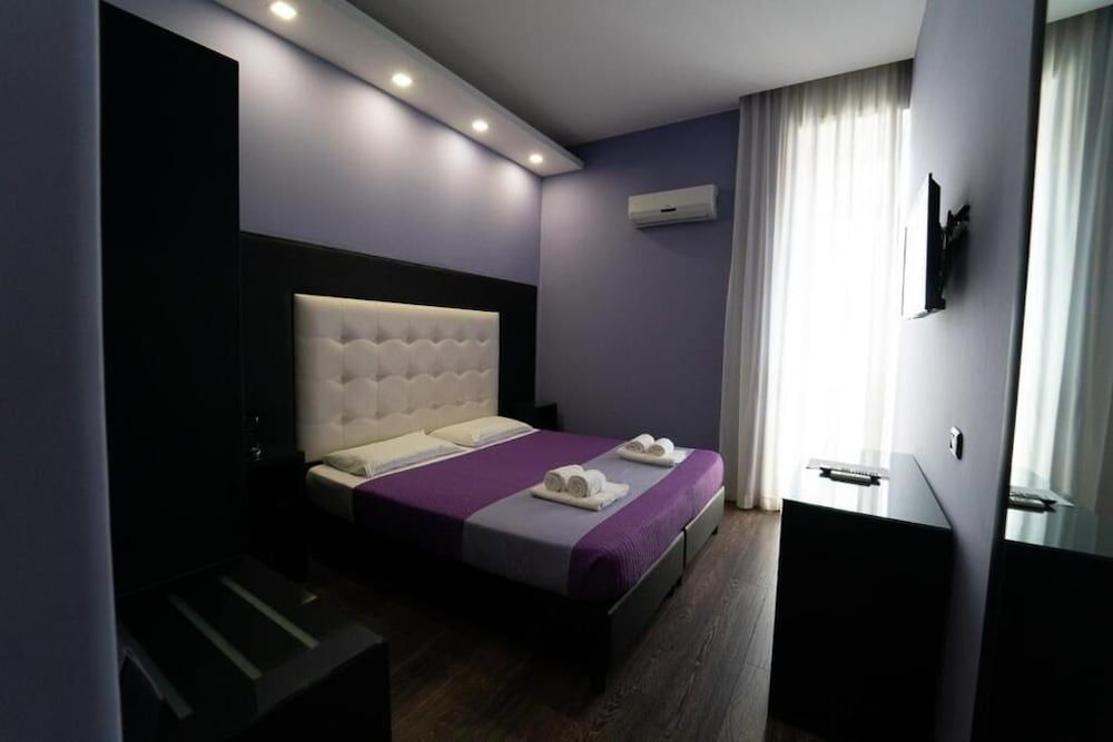 Sweet Central Hotel Business Double or Twin Room 4