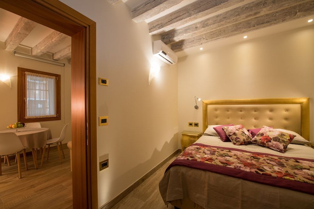 undefined Nike Apartments Venice Castello 2