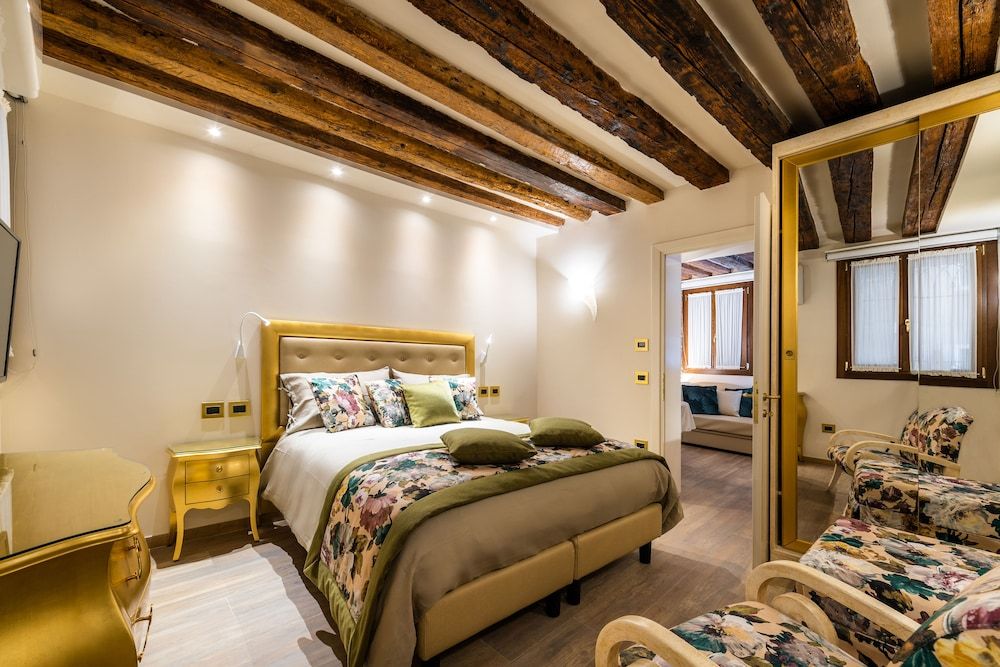 undefined Nike Apartments Venice Castello 3