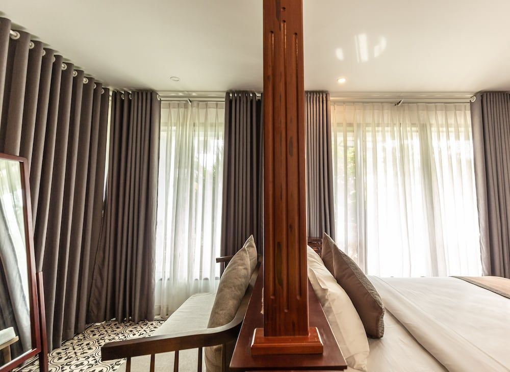 Cottage Village Premium Double Room, 1 King Bed, Non Smoking, Garden View 3